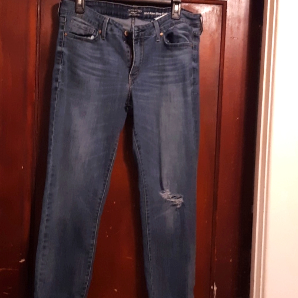 Women's jeans mid rise Slim cuff .